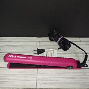 The New Evolution CFS-8 Valelectric Flat Iron Crazy Pink 1.25”